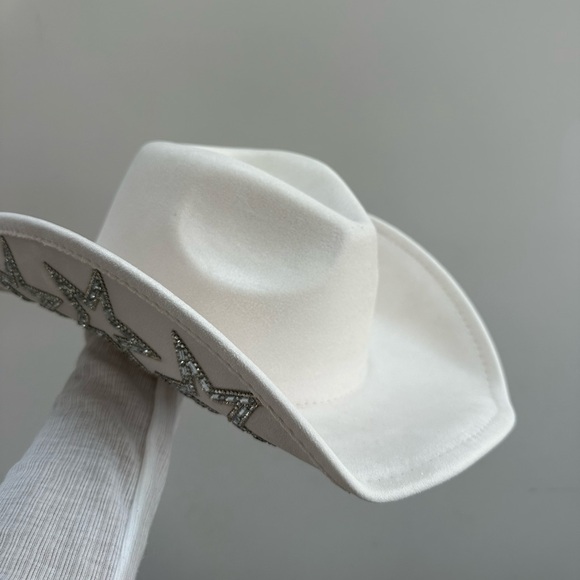 Star embellished ivory cowboy hat - Picture 2 of 5